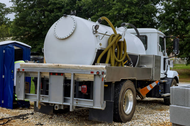 Best Portable restroom trailer rental  in Mitchell, IN